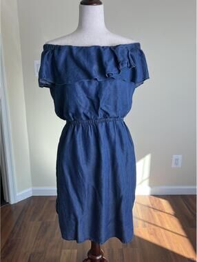 H Halston Off Shoulder Chambray Lyocell Dress Ruffle Neck Elastic Waist Size L
